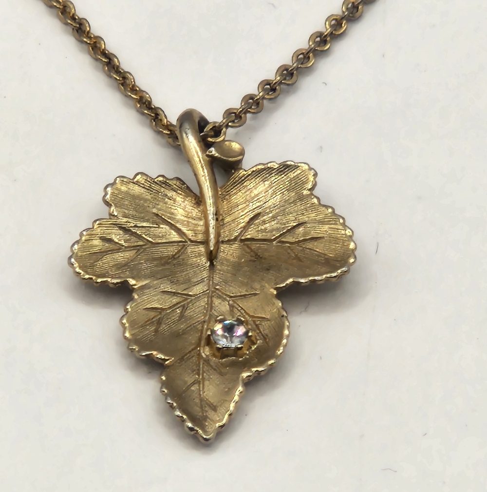 Vintage Avon Gold Leaf Necklace Wth Diamond